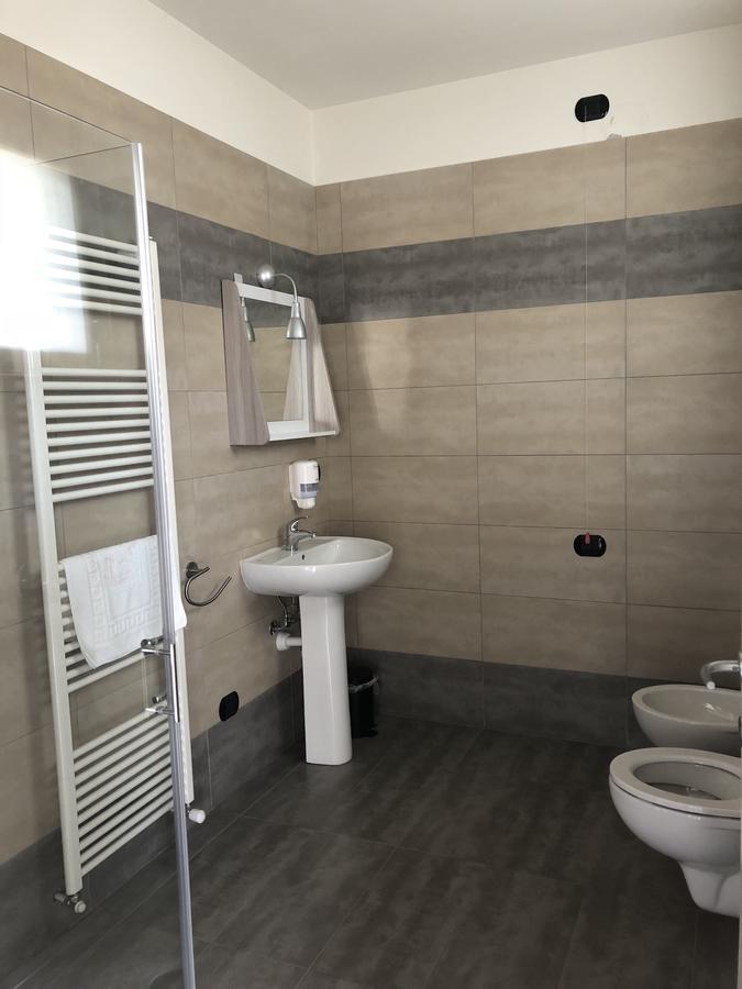 Cascina Monte Diviso Hostel Gallarate Ngoại thất bức ảnh