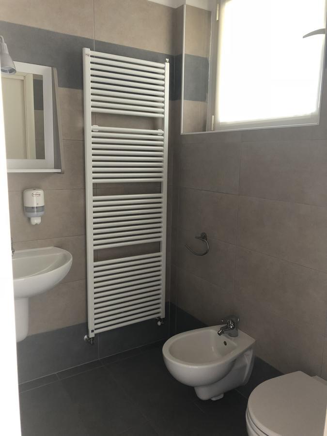 Cascina Monte Diviso Hostel Gallarate Ngoại thất bức ảnh
